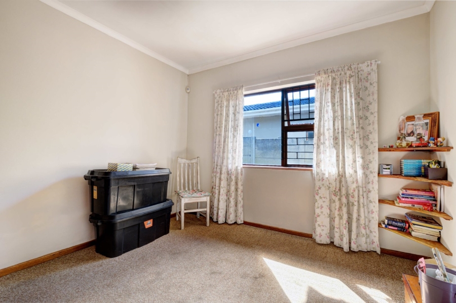 4 Bedroom Property for Sale in Kabega Park Eastern Cape